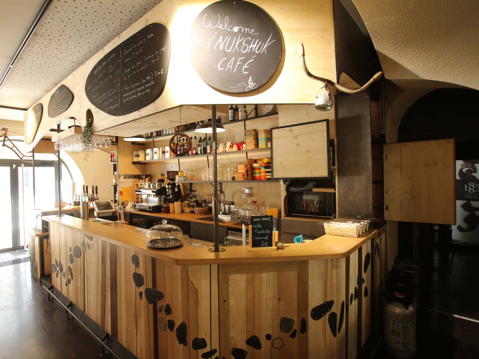Bar du restaurant Inukshuk à Chambéry